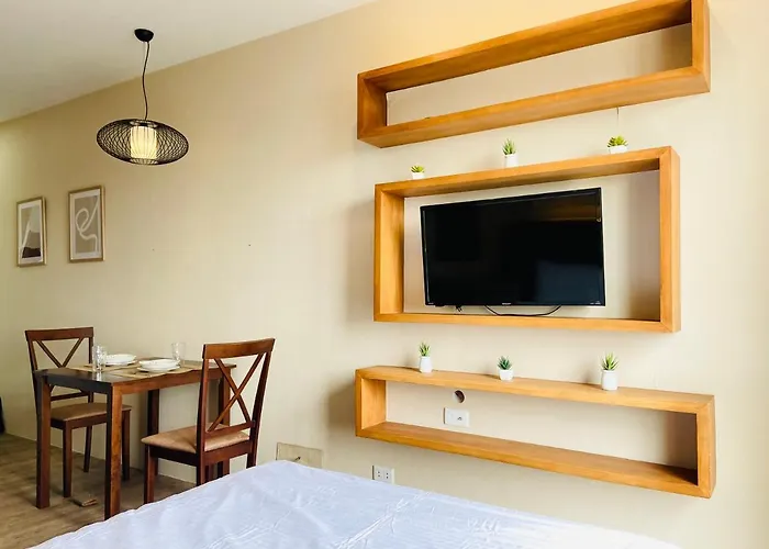 Urban Retreat At Avida Tower *